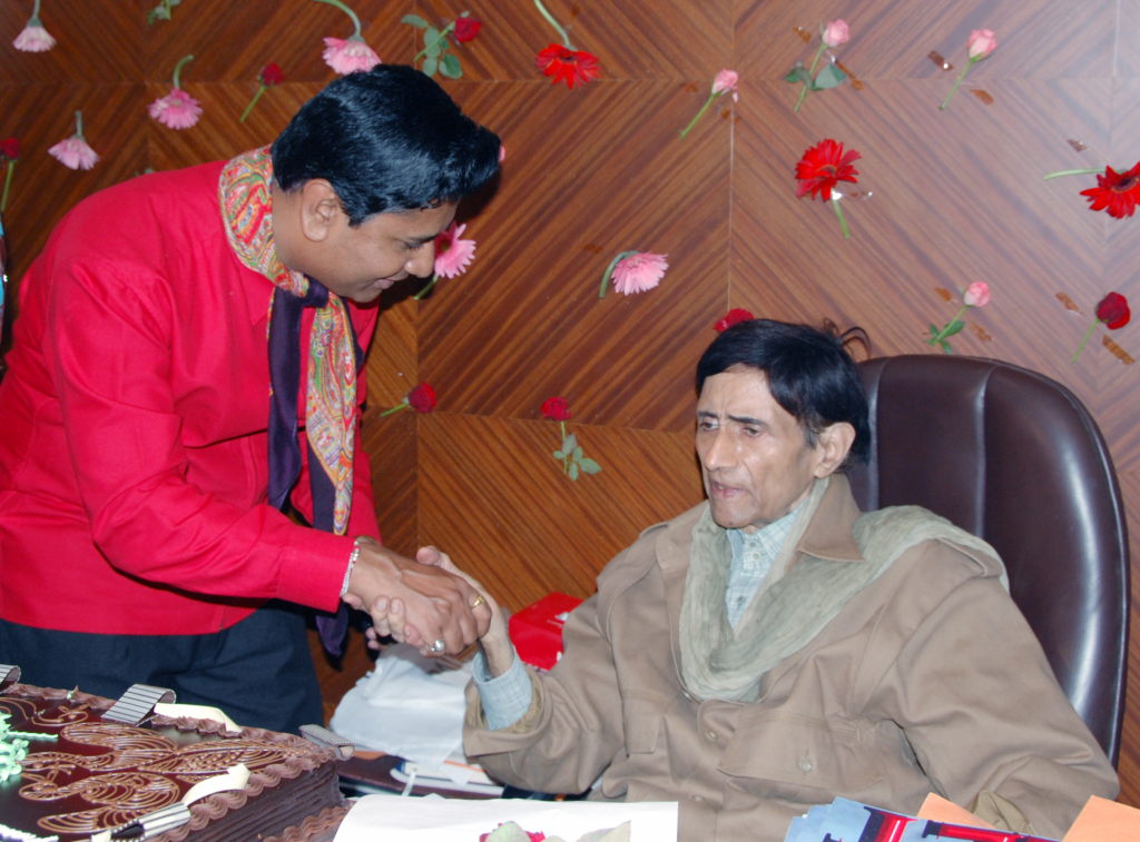 Shekhar_with_Dev_Anand 6